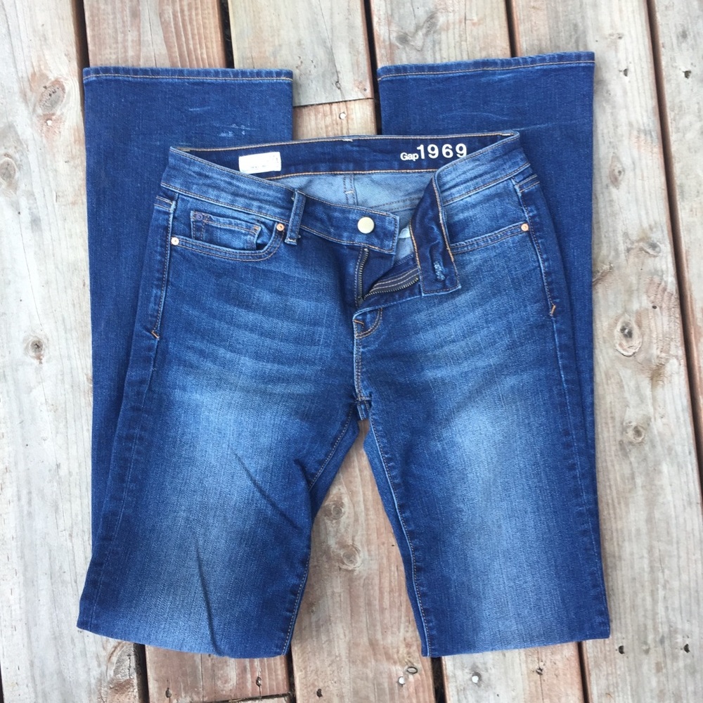 Gap Sexy Boot Blue Jeans. 27T